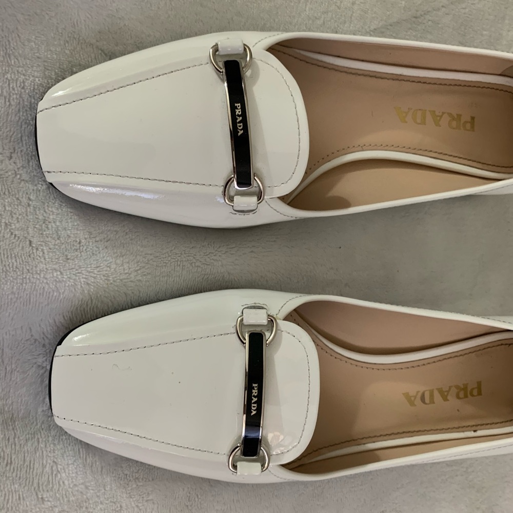 PRADA - Picture 2 of 8